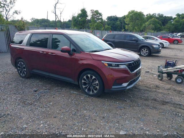  Salvage Kia Carnival