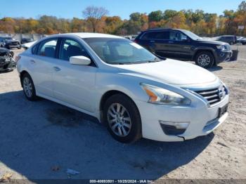  Salvage Nissan Altima