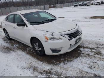  Salvage Nissan Altima