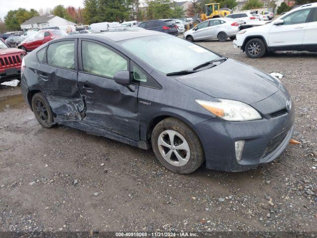  Salvage Toyota Prius