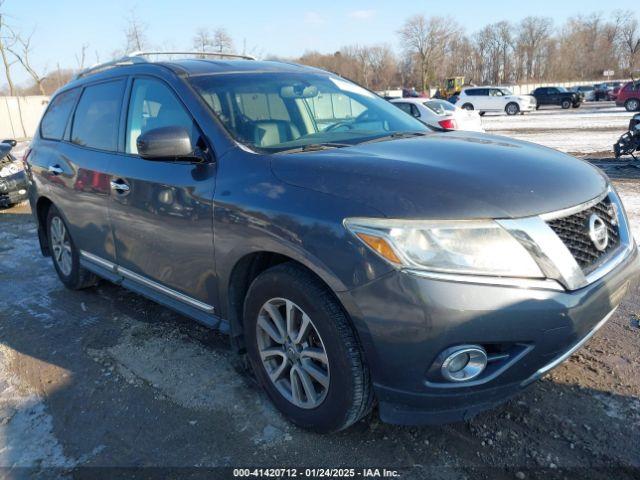  Salvage Nissan Pathfinder