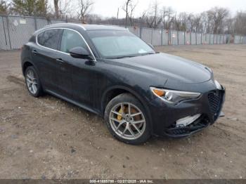  Salvage Alfa Romeo Stelvio