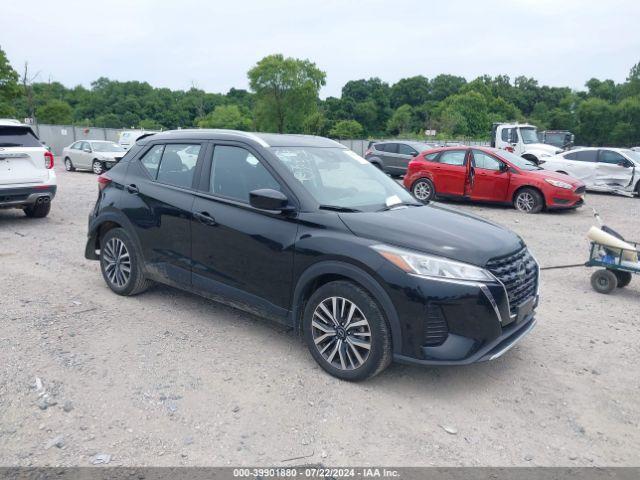  Salvage Nissan Kicks