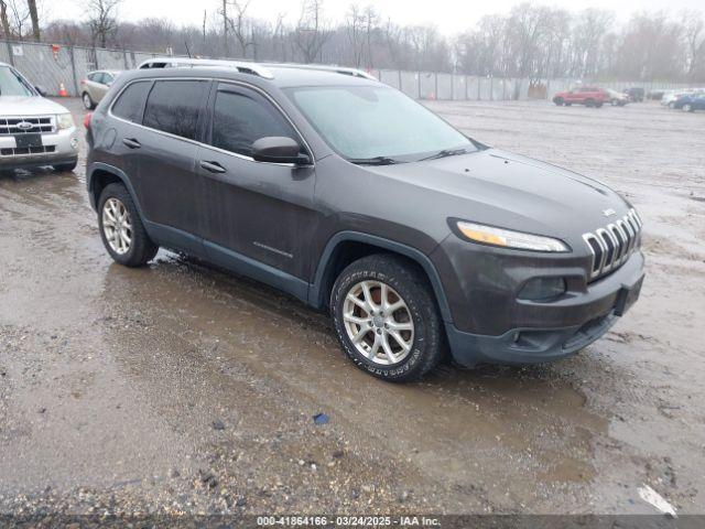  Salvage Jeep Cherokee