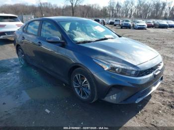  Salvage Kia Forte