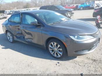  Salvage Chrysler 200