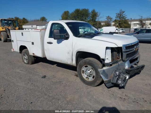  Salvage Chevrolet Silverado 2500