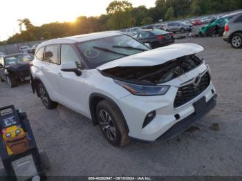  Salvage Toyota Highlander
