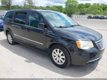  Salvage Chrysler Town & Country
