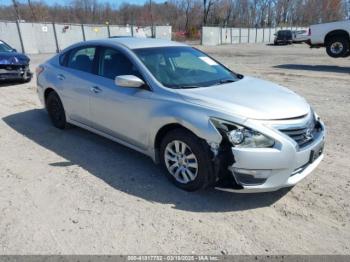  Salvage Nissan Altima