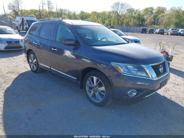  Salvage Nissan Pathfinder