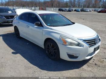  Salvage Nissan Altima