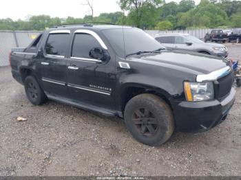  Salvage Chevrolet Avalanche 1500