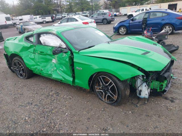  Salvage Ford Mustang