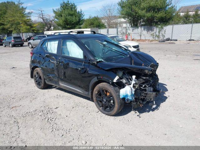  Salvage Nissan Kicks