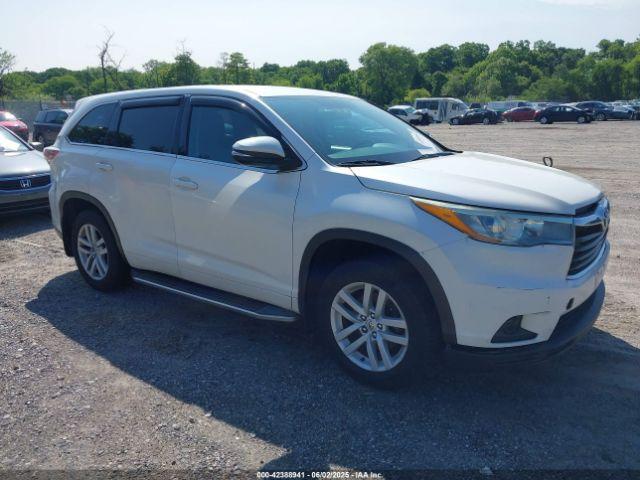  Salvage Toyota Highlander