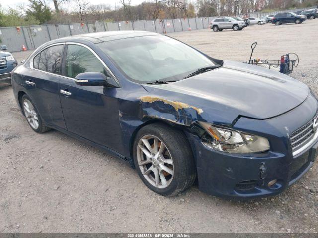  Salvage Nissan Maxima