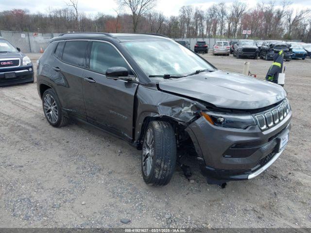  Salvage Jeep Compass