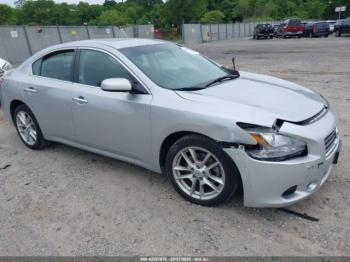  Salvage Nissan Maxima