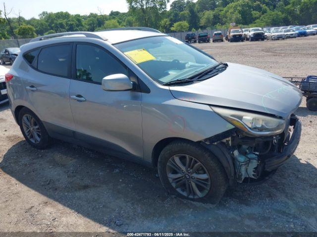  Salvage Hyundai TUCSON