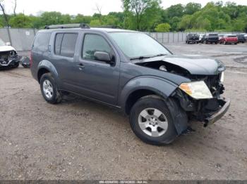  Salvage Nissan Pathfinder