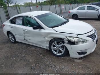  Salvage Nissan Altima