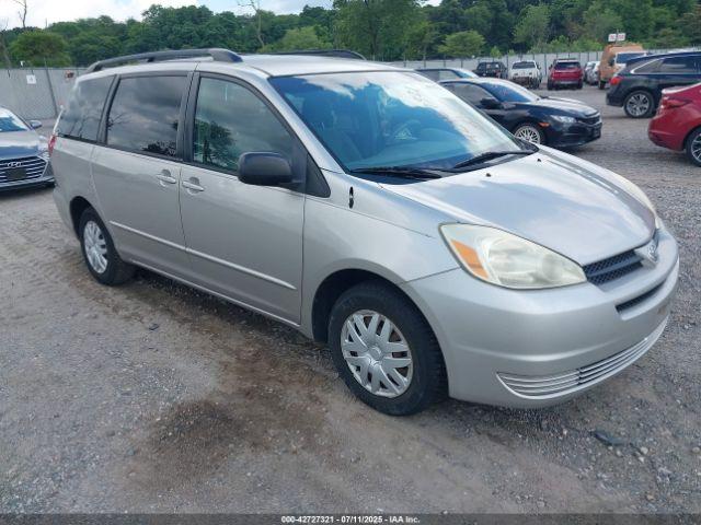  Salvage Toyota Sienna