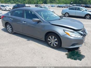  Salvage Nissan Altima