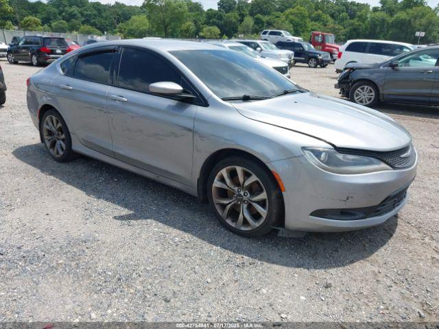  Salvage Chrysler 200
