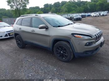  Salvage Jeep Cherokee