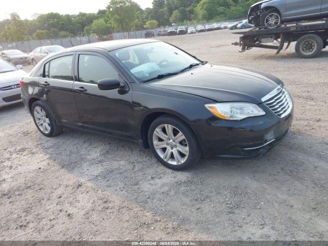  Salvage Chrysler 200