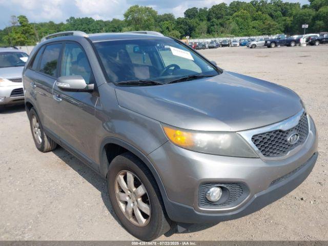  Salvage Kia Sorento
