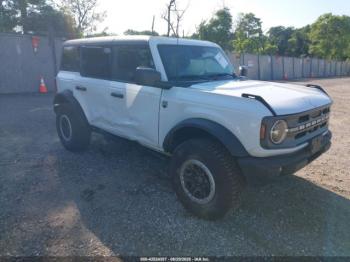  Salvage Ford Bronco
