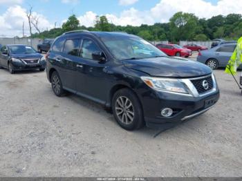  Salvage Nissan Pathfinder