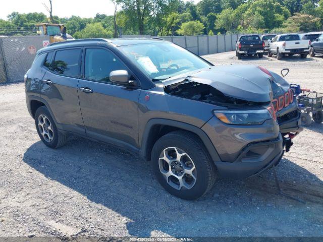  Salvage Jeep Compass