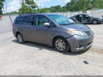  Salvage Toyota Sienna