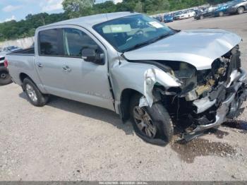  Salvage Nissan Titan