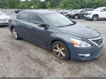  Salvage Nissan Altima