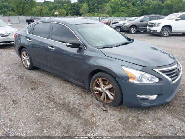  Salvage Nissan Altima