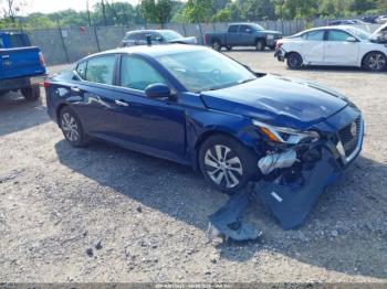  Salvage Nissan Altima