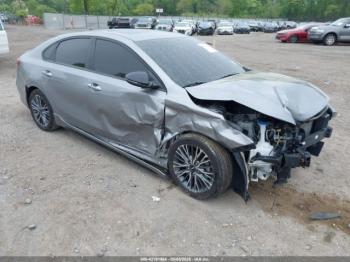  Salvage Kia Forte