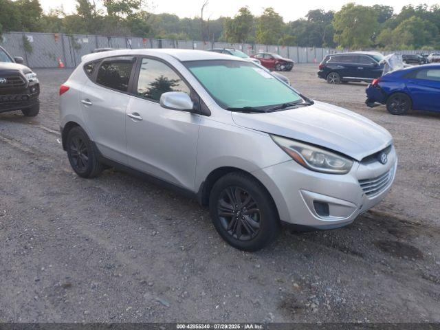  Salvage Hyundai TUCSON