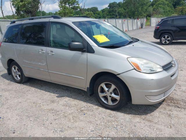  Salvage Toyota Sienna