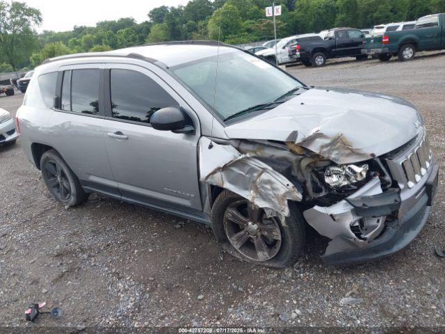  Salvage Jeep Compass