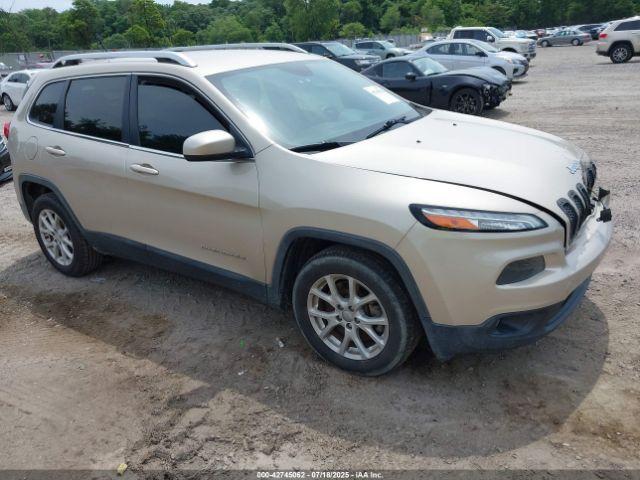  Salvage Jeep Cherokee