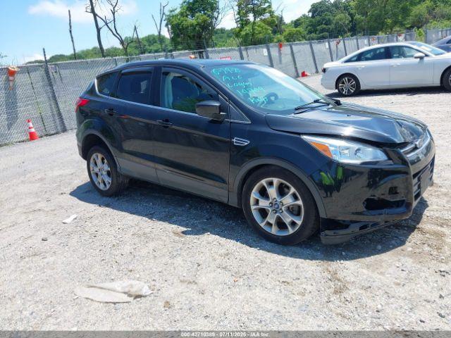  Salvage Ford Escape