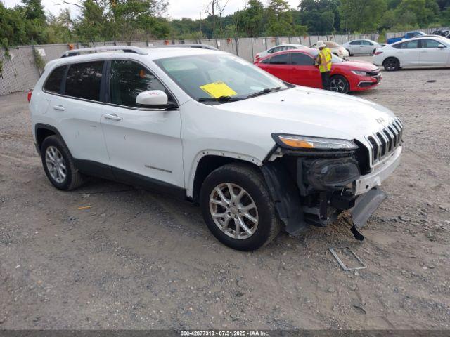 Salvage Jeep Cherokee