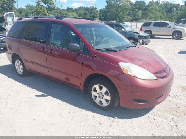  Salvage Toyota Sienna