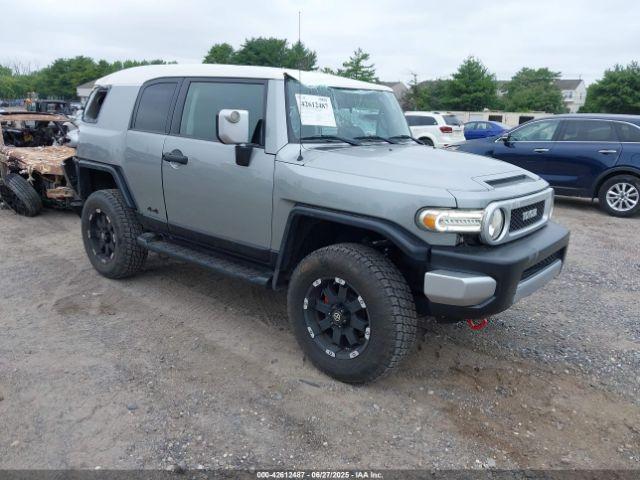  Salvage Toyota FJ Cruiser
