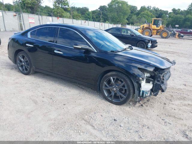  Salvage Nissan Maxima